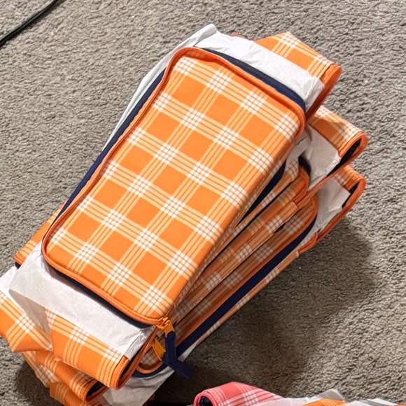 Palaka Bags for Individual Sale - 

Green (1 left)
Orange (1 left) - Picture 2 of 2